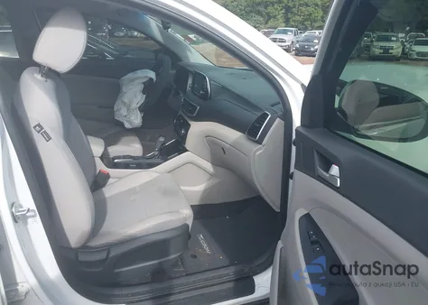 2019 Hyundai Tucson Value z USA, uszkodzony, nr VIN KM8J33A42KU847981